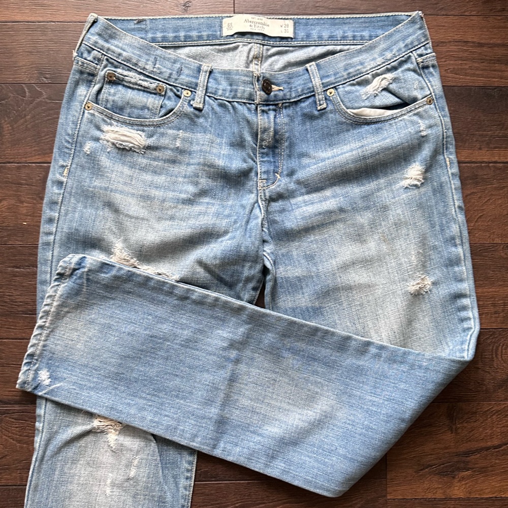 A&F Erin Jeans, 6 Short